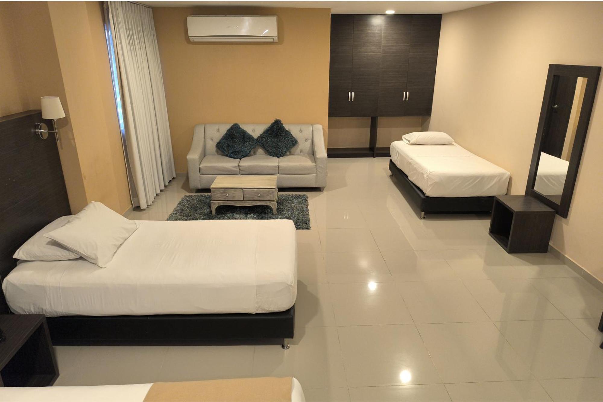 Hotel Quarta Avenida Монтерия Экстерьер фото
