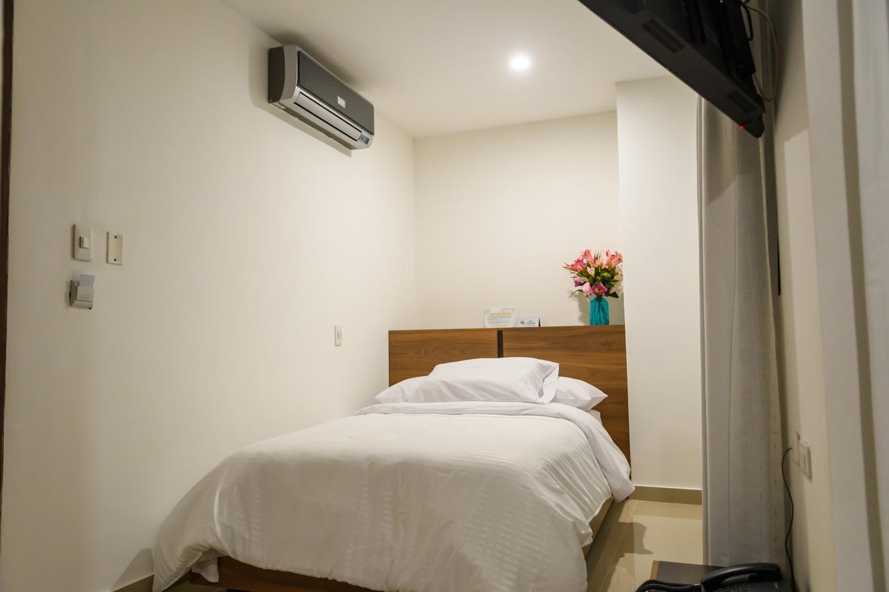 Hotel Quarta Avenida Монтерия Экстерьер фото