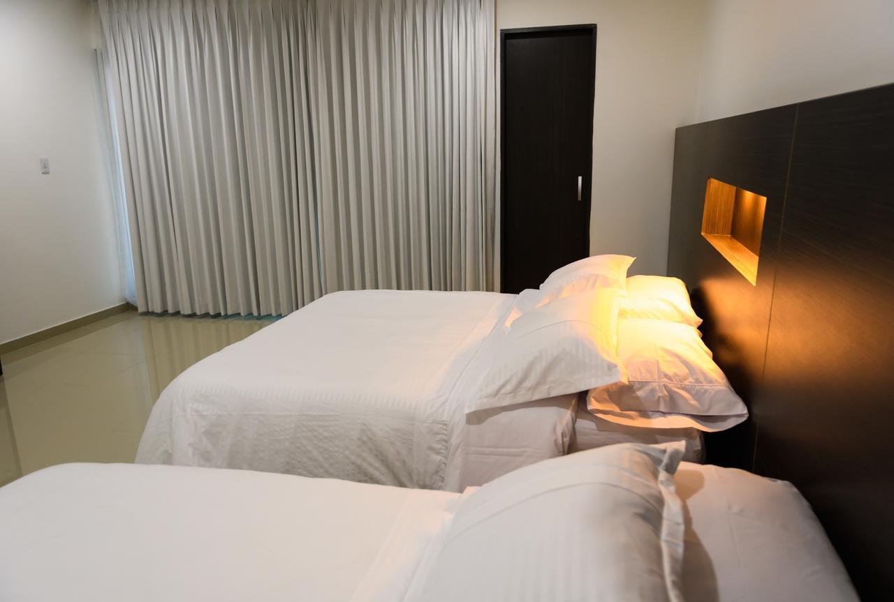 Hotel Quarta Avenida Монтерия Экстерьер фото