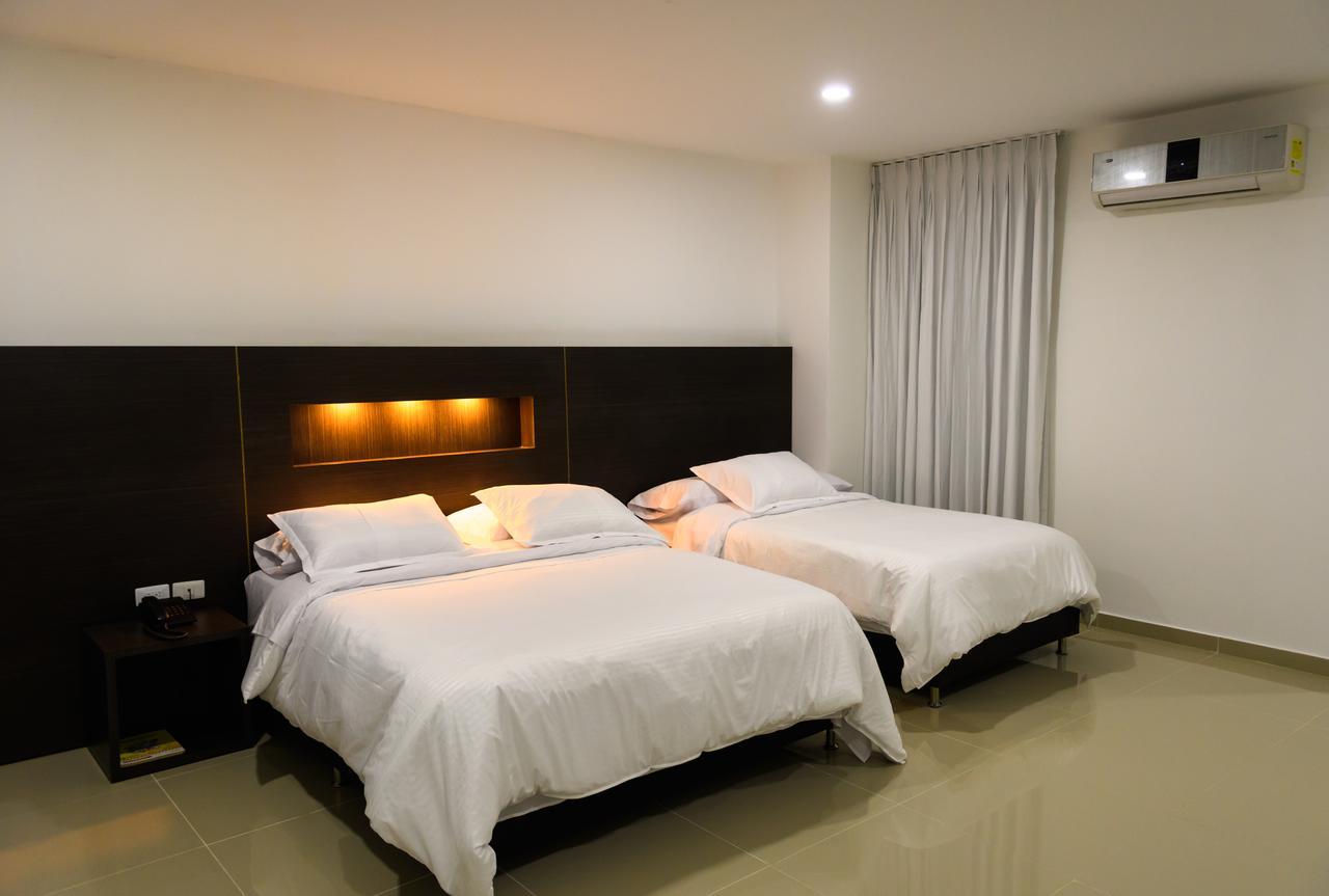 Hotel Quarta Avenida Монтерия Экстерьер фото