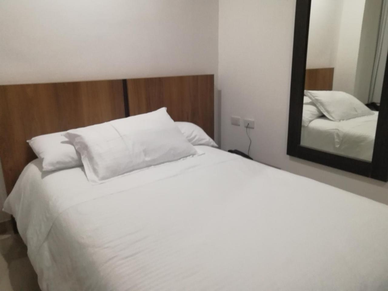 Hotel Quarta Avenida Монтерия Экстерьер фото